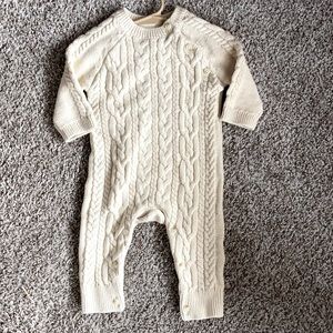NWT baby gap cable knit size 3-6 months